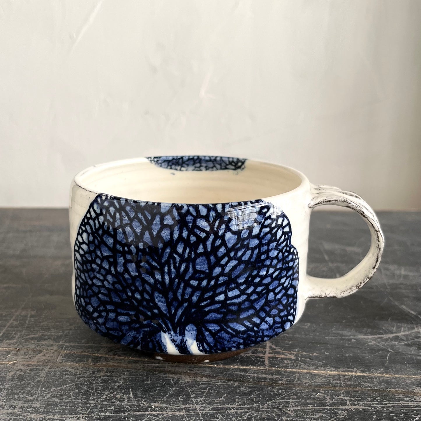 Blue leaf mug