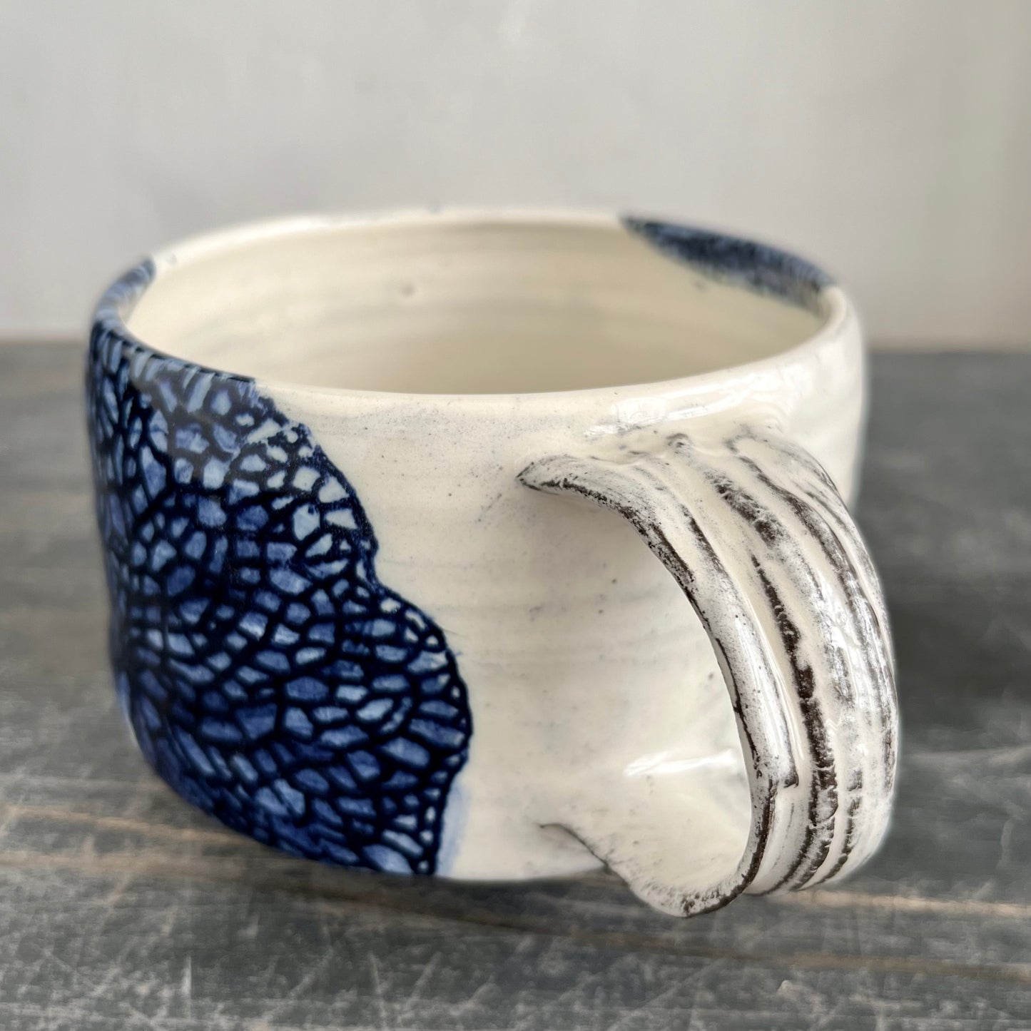 Blue leaf mug